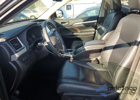 2017 Toyota Highlander Se z USA, uszkodzony, nr VIN 5TDJZRFH9HS520704